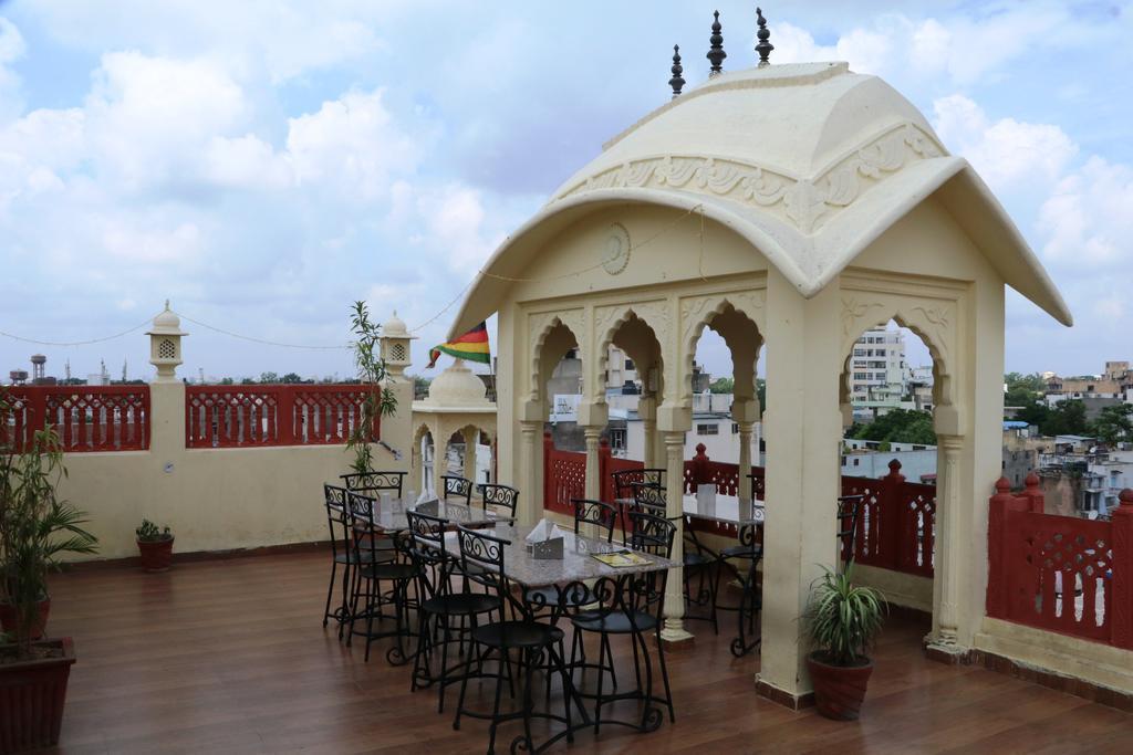 Hotel Vaishnavi Dzsaipur Kültér fotó